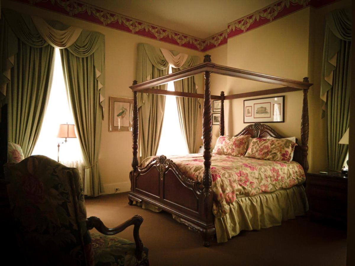 The Guest House Historic Mansion Натчез Екстер'єр фото