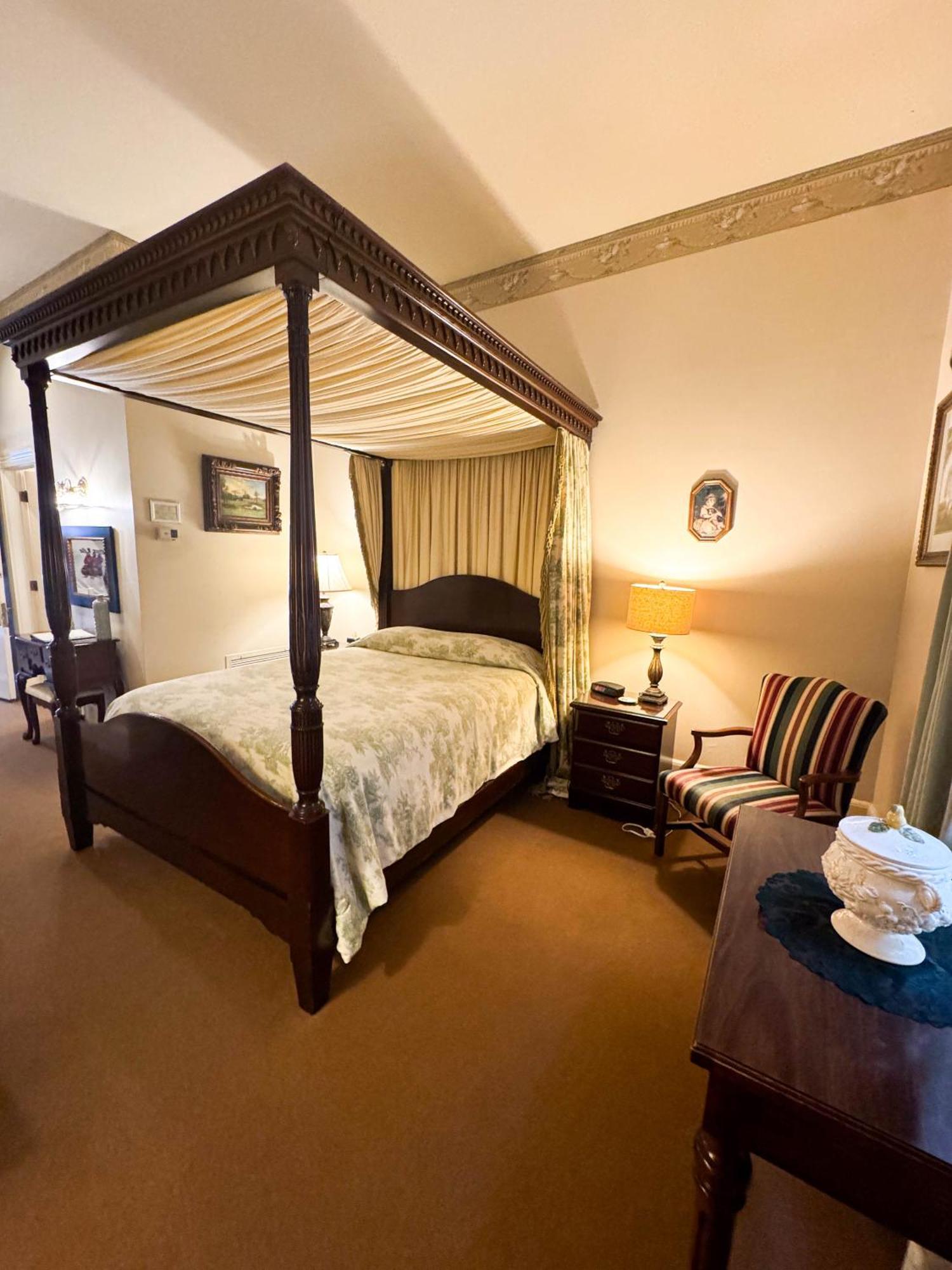 The Guest House Historic Mansion Натчез Екстер'єр фото